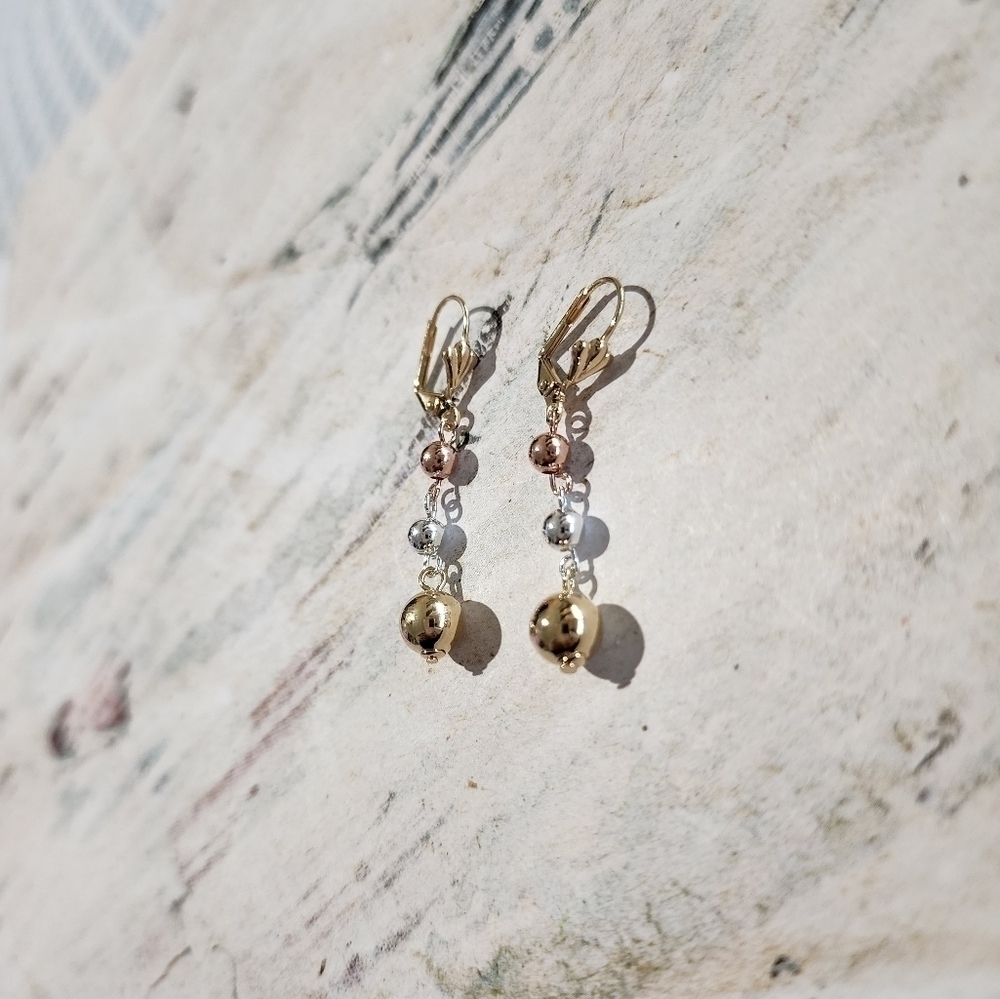 THREE tone gold filled earrings - Picture 6 of 6